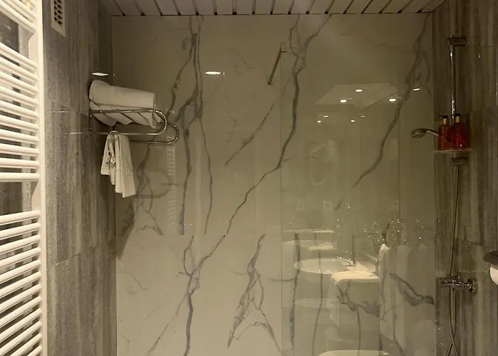 Hotell De 4*